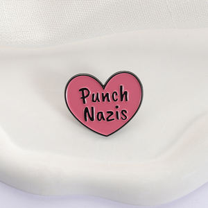 Punch Nazis Esmalte Pins Custom Defend Your Rights Broches Insignias <span class=keywords><strong>de</strong></span> solapa Ropa que protege la joyería <span class=keywords><strong>de</strong></span> la Patria Regalo para amigos - Product Image 2