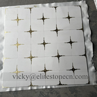 Carreaux de salle de bain modernes en mosaïque de marbre naturel poli, mélange de nacre, motif floral découpé au jet d'eau, blanc Thassos