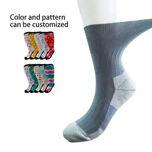 Venta al por mayor cómodo extra ancho de fibra de plata sin costuras calcetines para diabéticos patrones de tejido de hilo calcetines médicos en pie diabético