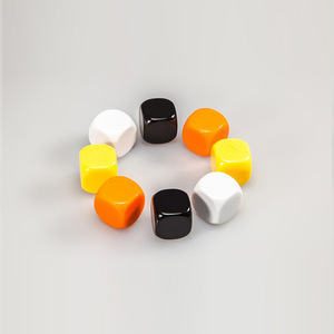 <span class=keywords><strong>30mm</strong></span> lớn các loại màu tròn góc D6 Acrylic Khối Tự làm tùy chỉnh Xúc xắc trống cho trò chơi trên bàn - Product Image 5