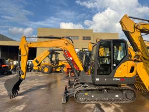 Mini-excavatrice XE60G PRO neuve et économique, faible consommation de carburant, ligne hydraulique auxiliaire pour cabine climatisée spacieuse. - Product Image 2
