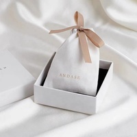 Pochette en coton pour bijoux avec impression de logo personnalisé, sac pour boucles d'oreilles, collier, bracelet, mini sac en velours pour cadeau de Noël avec cordon de serrage