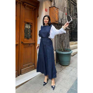 Robe en jean bleu marine respirante pour femme, coupe trapèze avec épaules à volants - Product Image 2