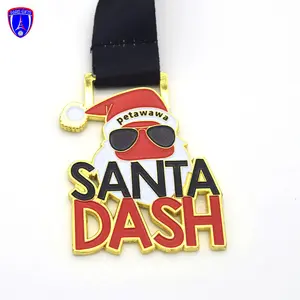 Hot selling engraving Canada SANTA DASH Winter Christmas sports commemorative medal with cut out design for triathlon club