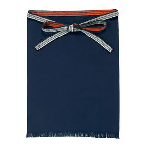 ผ้ากันเปื้อนทำความสะอาดโรงแรม สีน้ำเงินกรมท่า ผ้าฝ้าย 60% เรยอน 40% พร้อมสายผูกเอวโพลีโพรพิลีน - Product Image 1