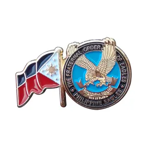 Liga de zinco não-desbotamento de alta qualidade Bandeira filipina com pino águia a ordem fraternal de águias KUYA ATE broches