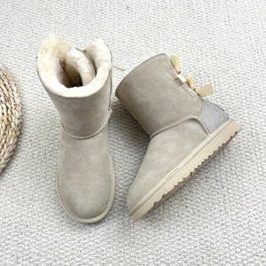 卸売UGボウブーツ人気商品暖かいレディースミディアムラインストーンスノーブーツ冬用アウトドアカウスエードスノーブーツ - Product Image 5