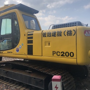 รถขุดไฮดรอลิกแบบตีนตะขาบ Komatsu PC220-8 มือสอง ประสิทธิภาพสูง ราคาประหยัด นำเข้าจากญี่ปุ่นแท้ สำหรับงานก่อสร้าง - Product Image 4