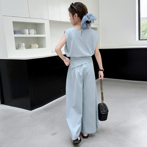 Completo Abbigliamento Bambina Estate 2026: Top Giallo Blu Senza Maniche + Pantaloni a Gamba Larga, Set 2 Pezzi Tinta Unita - Product Image 3