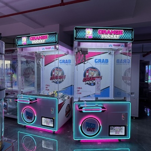 Machine de jeu d'arcade grue à griffes en métal LED cyan et magenta pleine taille avec interface anglaise pour centre commercial et divertissement familial - Product Image 6