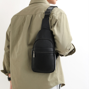 Borsa a Tracolla Vintage da Uomo Impermeabile, Borsa Casual per Ciclismo con Tasche Interne Multiple e Resistente in PU - Product Image 4