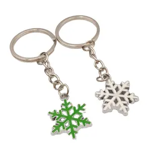 מותאם אישית מתכת כסף רך אמייל חורף snowflake keychain עבור חג המולד קידום מכירות מתנה מחזיק מפתחות קסם