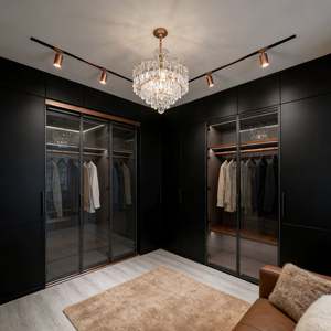 Armoire sur mesure BALOM, design moderne, luxe, bois, porte en verre, poignée dorée, rangement intégré, meubles - Product Image 4