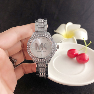 Reloj Mecánico de Lujo para Mujer en Acero Inoxidable con Pedrería Plateada ODM Banda para Mujer Estilo de Negocios a la Moda con Caja - Product Image 1