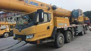 Grúa sobre orugas usada QY50KA 50Ton, proveedor de China en buenas condiciones de trabajo, lista para enviar, bomba de motor mundial, PLC, 2 uds. - Product Image 3