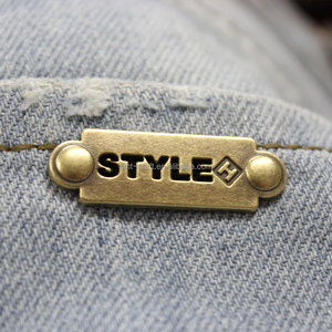 Thiết kế thời trang khắc tên thương hiệu tùy chỉnh kim loại logo nhãn Tag cho quần áo - Product Image 6