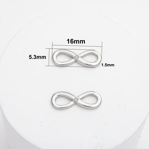 สร้อยคอแฟชั่นสแตนเลสสตีลชุบทอง 18k PVD ประดับเพชรซิคอนรูปอินฟินิตี้ ตัวเลข <span class=keywords><strong>8</strong></span> พร้อมจี้อินฟินิตี้และโซ่เส้นเล็ก - Product Image 2