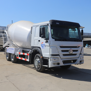 รถบรรทุกคอนกรีต Sinotruk คุณภาพสูงการก่อสร้างสะพานรถบรรทุกผสม HOWO และรถบรรทุกขนส่งปูนซีเมนต์ - Product Image 1