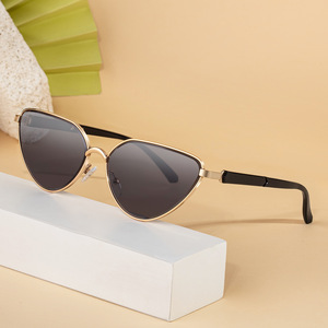 Lunettes de soleil œil de chat personnalisées pour femmes, monture métallique, verres PC UV400, style Instagram, mode extérieure - Product Image 4
