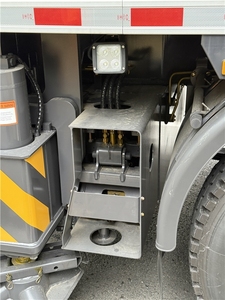 Qualité et performances inégalées QY60K5C Grue sur camion de 60 tonnes - Product Image 5