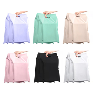 Sustainable Biodegradable Compostable Plastic Express Courier Postage <strong>Custom</strong> Logo <strong>Poly</strong> <strong>Mailers</strong> Mailing Bags With Die Cut Handle - Product Image 5