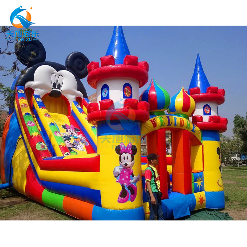 Casa de saltos inflable