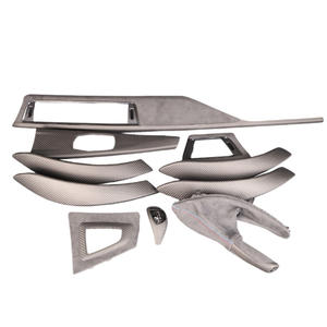 Kit de garnitures intérieures en fibre de carbone véritable pour <span class=keywords><strong>BMW</strong></span> Série 3 et 4 F10 F30 F32 F34 F80 E90, couvre-tableau de bord décoratif style M - Product Image 1