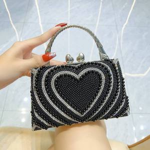 Luxury Pearl Beaded Heart Pattern Small <b>Clutches</b> for Women Metal Handle Handbags Chain Shoulder Bag <b>Wedding</b> Party Evening Bag - Product Image 3