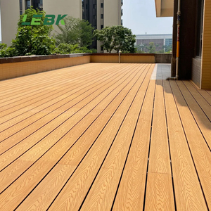 Campione gratuito <span class=keywords><strong>di</strong></span> nuova tecnologia WPC 3D in rilievo <span class=keywords><strong>legno</strong></span> grano Decking 25mm esterno in <span class=keywords><strong>legno</strong></span> plancia <span class=keywords><strong>per</strong></span> piscina moderna esterna - Product Image 3