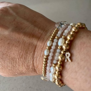 Bracelet tendance en acier inoxydable plaqué or 18 carats avec perles lettres et breloques œil porte-bonheur, fait main, perles d'hiver, bijoux pour elle, cadeaux - Product Image 1