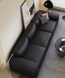 Sofá Chesterfield de PU Moderno y Lujoso para Sala de Estar, Diseño Ligero, Relleno de Esponja - Product Image 2