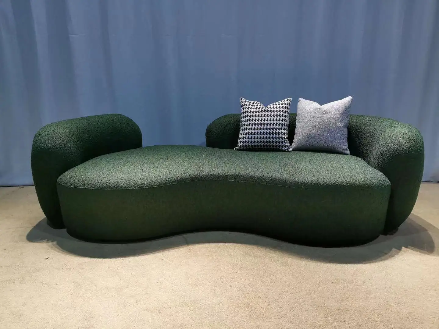 Italienisches Tateyama Sofa Schnitt Liebes sitz Sofa Luxus moderne Designer Kurven form Wohnzimmer möbel