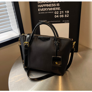Nouveau style 2025 – Sac fourre-tout tendance haut de gamme en tissu Oxford léger pour femme, grande capacité, design épaule, idéal pour l'export. - Product Image 5