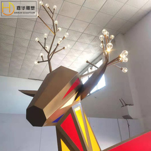Escultura Decorativa de Ciervo Pintado y Facetado Iluminado Jiahua, de Acero Inoxidable, Geométrica, para Exteriores, Decoración Navideña, para Montar en el Suelo - Product Image 3