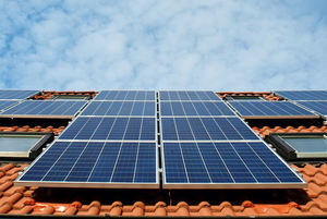 Panneau solaire Jinko Canadian Trina <span class=keywords><strong>Longi</strong></span> 400W 500W 550W 600W 700W pour système de stockage de batterie d'énergie solaire hors réseau - Product Image 5