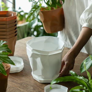 ARIDOO - Maceta Nórdica Geométrica de Resina, Duradera, de PP, para Plantas Suculentas del Hogar - Product Image 4