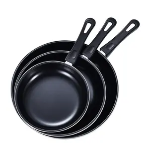 2023 оптовая продажа, дешевые наборы посуды, черные антипригарные 3 шт. сковородки для жарки яиц из углеродистой стали с длинной ручкой