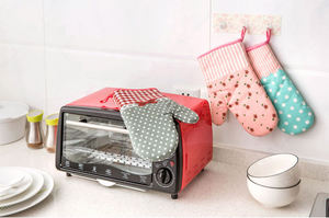 Porte-casseroles à isolation thermique OEM 100% coton Impression numérique Ensemble <span class=keywords><strong>de</strong></span> mitaines <span class=keywords><strong>de</strong></span> four <span class=keywords><strong>de</strong></span> Noël occidental <span class=keywords><strong>Gants</strong></span> <span class=keywords><strong>de</strong></span> cuisine - Product Image 5