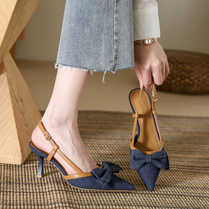 Scarpe Moda Primavera Estate 2025 di Lusso, Décolleté con Tacco a Spillo e Punta, Slingback da Donna con Fiocco, in PU - Product Image 3