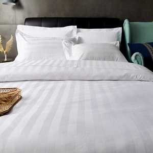 Juegos de Fundas de Edredón a Rayas Personalizadas para Hotel, Juegos de Ropa de Cama a Rayas para Hotel, Juegos de Sábanas Blancas a Rayas Personalizadas para Hotel - Product Image 3