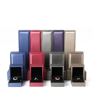 Großhandel Hochwertige Schmuck Ring Box Matte Leder High End Luxus Schmuck Verpackung Box mit besten Preis