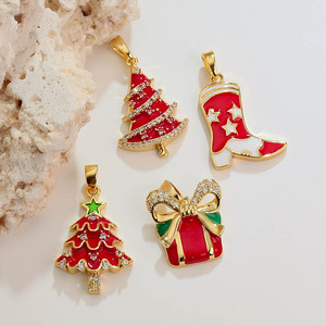 Colgante <span class=keywords><strong>de</strong></span> esmalte con diamantes <span class=keywords><strong>de</strong></span> imitación <span class=keywords><strong>de</strong></span> Papá Noel, campana <span class=keywords><strong>de</strong></span> <span class=keywords><strong>cristal</strong></span> y nieve, dijes <span class=keywords><strong>de</strong></span> regalo <span class=keywords><strong>de</strong></span> Navidad para esposa, madre, árbol <span class=keywords><strong>de</strong></span> Navidad rojo - Product Image 3