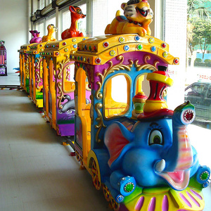 <span class=keywords><strong>Train</strong></span> sur rails en forme d'éléphant vendu directement par l'usine, un manège familial pour enfants sur le thème des animaux pour parcs d'attractions. - Product Image 4