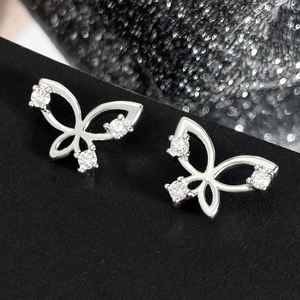 Aretes de Zirconia Cúbica de Moda al por Mayor, Aretes de Mariposa Bonitos Chapados en Oro para Niñas - Product Image 4