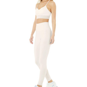 Ensemble de yoga pour femmes, dernière tendance, très vendu, anti-rides, durable, logo frontal, haute qualité, respirant, écologique - Product Image 4