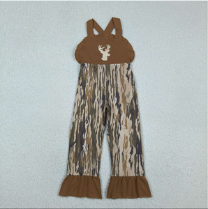 Conjunto de Ropa de Caza para Bebés y Niños Pequeños: Top Bordado de Ciervos, Perros y Patos, Pantalones Cortos y Pelele con Tirantes - Product Image 5