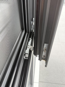 Système de fenêtre en aluminium à rupture de pont thermique Faermu FEM100 avec fonction de basculement et de <span class=keywords><strong>d</strong></span>érive vers l'intérieur pour immeuble de bureaux - Product Image 6