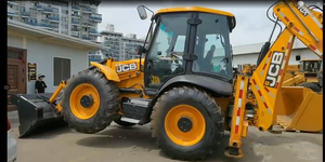 Machines de construction d'occasion à faible durée de travail Chargeuse-pelleteuse JCB4CX d'occasion - Product Image 5