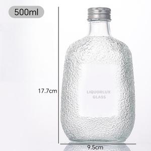 Bouteilles de <span class=keywords><strong>vin</strong></span> et de liqueur en verre super flint écologiques de qualité alimentaire, carrées et vides, 50ml/100ml/250ml/350ml/500ml, avec <span class=keywords><strong>bouchon</strong></span> en liège et sérigraphie - Product Image 6