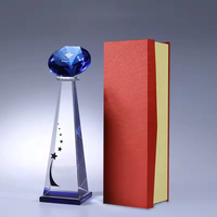 Trophée en cristal vierge logo personnalisé gravé forme de diamant trophée de récompense en cristal cadeaux d'entreprise Souvenir